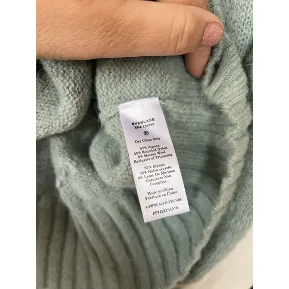 NWT Everlane The Alpaca Pom-Pom Turtleneck Sweater Size Small Wool - Picture 10 of 14